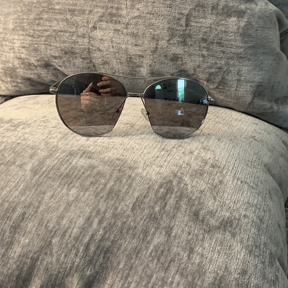 Steve Madden sunglasses silver grey - Picture 4 of 4